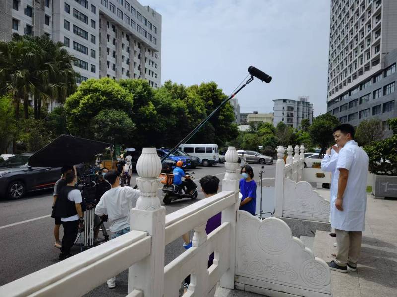 和田县广告片拍摄公司低成本实现高规格制作的诀窍